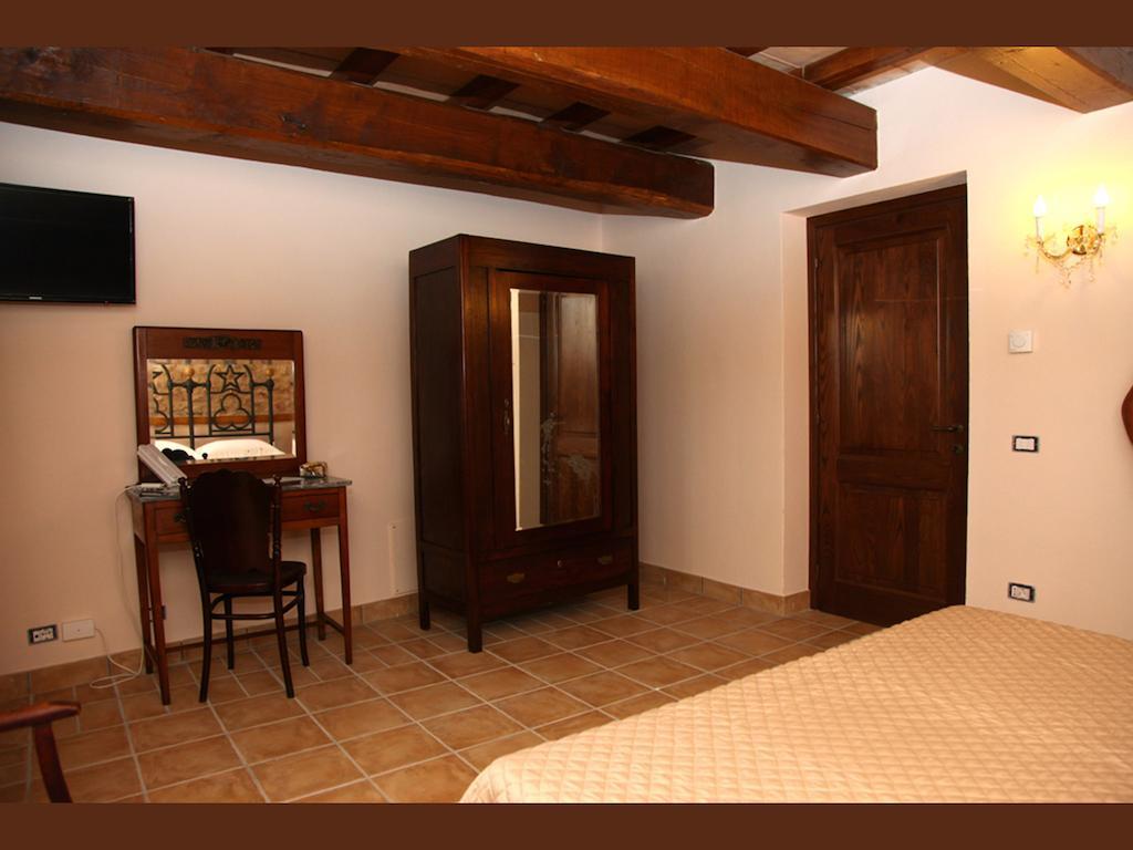 B&B Valle Degli Ulivi Vallecorsa الغرفة الصورة